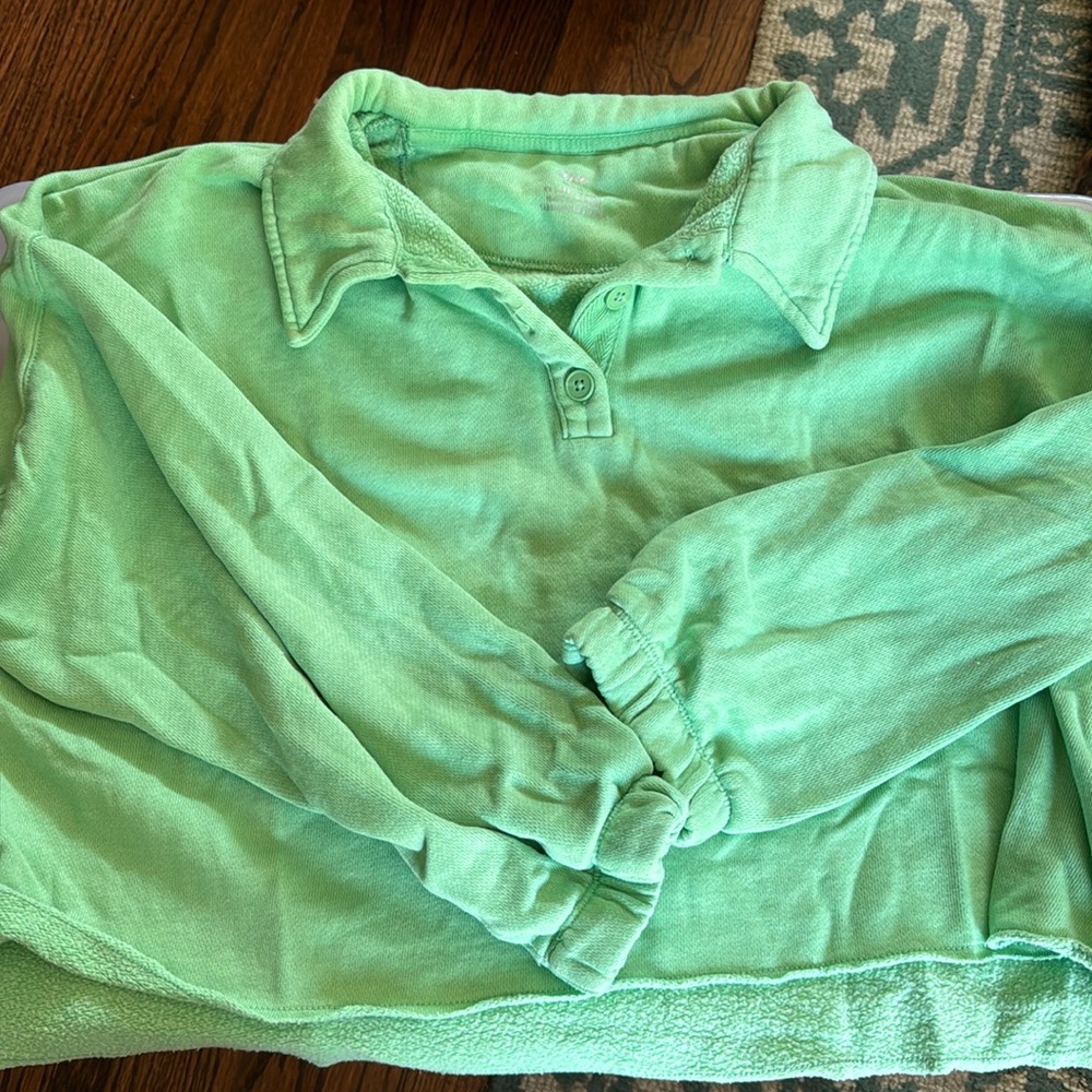 American Eagle crop sweater